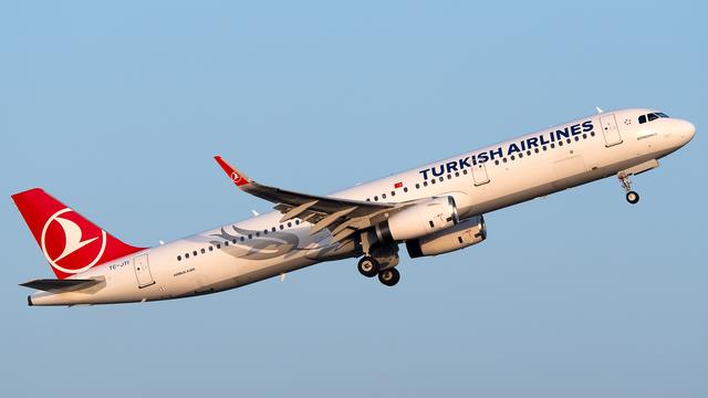 TC-JTI:Airbus A321:Turkish Airlines